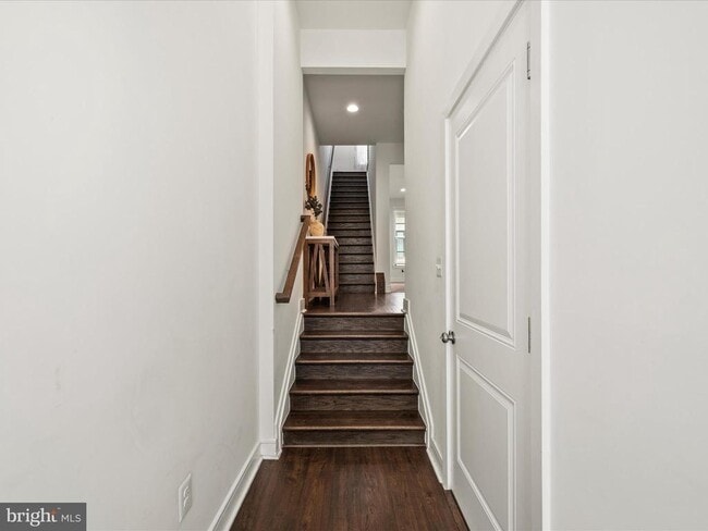 Building Photo - 25465 Nichols Orchard Terrace
