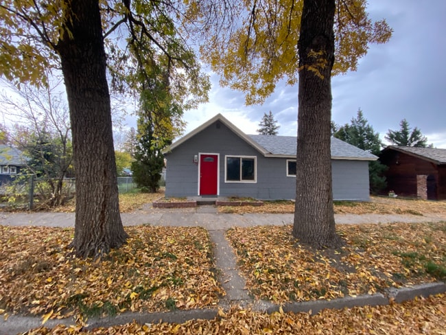 Building Photo - 217 S G St