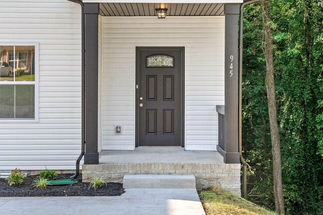 Building Photo - Beautiful 3 Bedroom Home For Rent Near Downtown Clarksville!