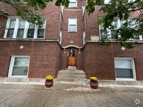Building Photo - 1646 W Fargo Ave