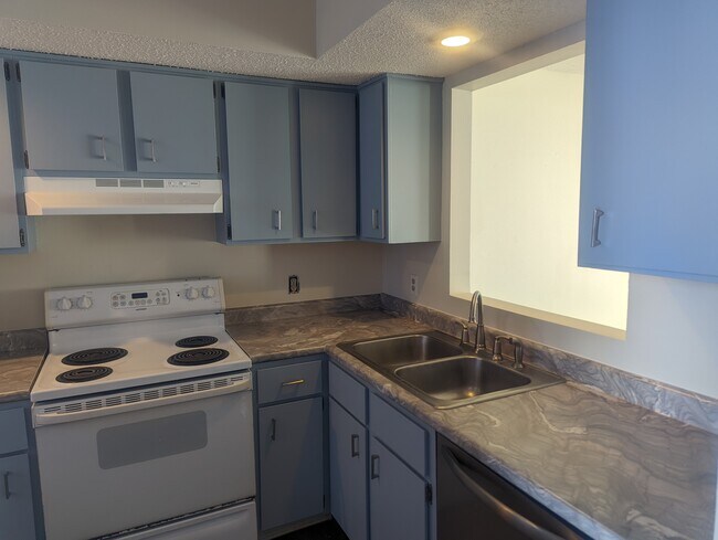 Foto del edificio - 2104 Melrose Dr