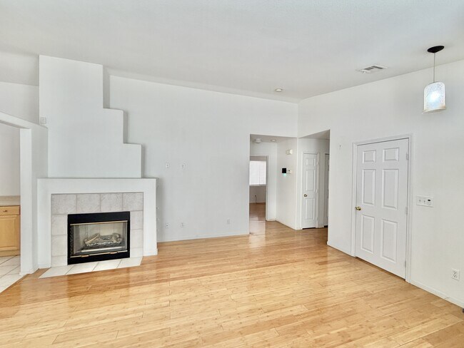 Foto del edificio - 8319 Haven Cove Ave