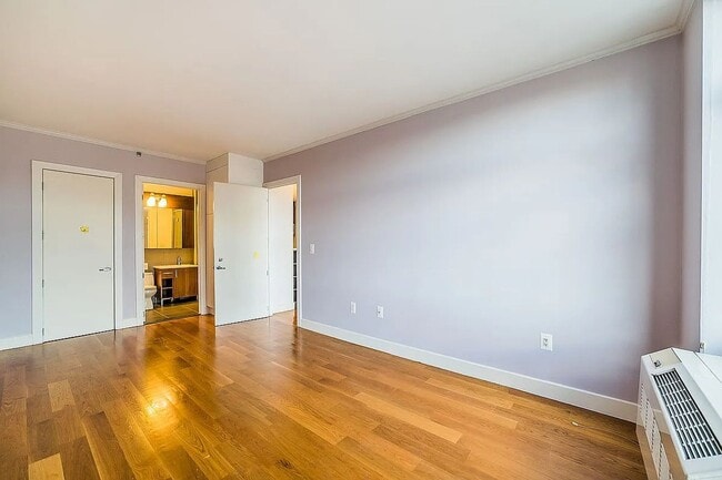 Building Photo - 140-21 32nd Ave