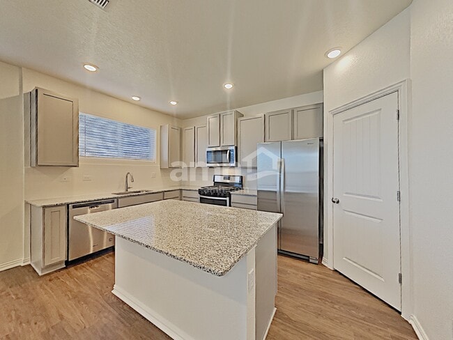 Building Photo - 2731 Spencebrook