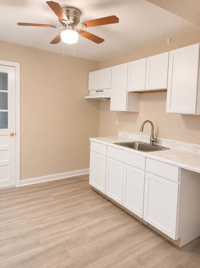 Foto del edificio - 4098 Camelot Ct
