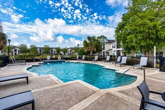 Building Photo - Sweetwater