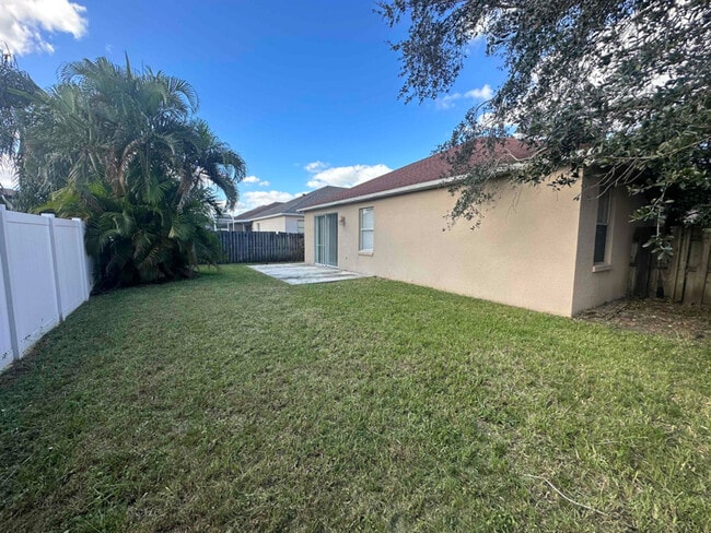 Building Photo - 13612 Hawkeye Dr