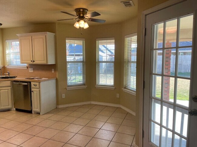 Building Photo - 1333 Princeton St