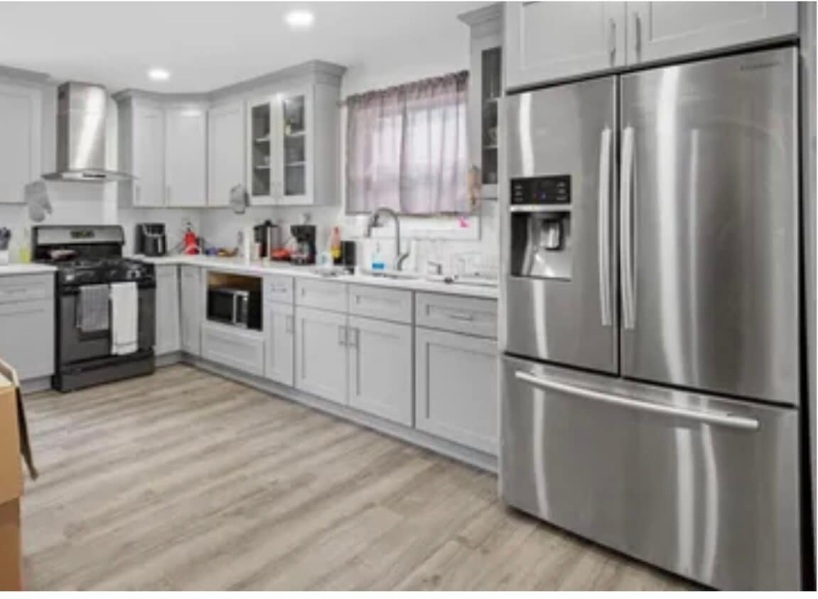Foto principal - 227 Laval St