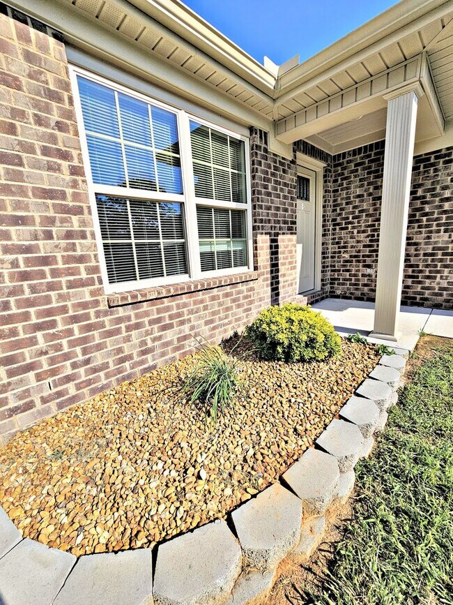 Foto del edificio - 717 Iron Wood Dr