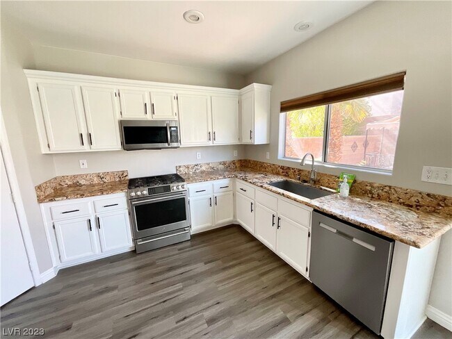 Building Photo - 8329 Lavender Jade Ct