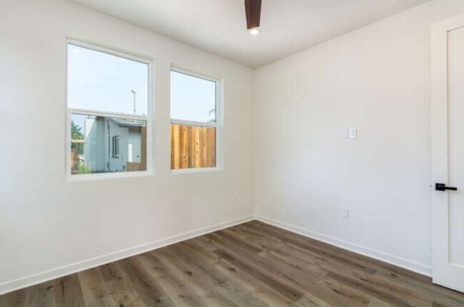 Building Photo - H012-KENWATER