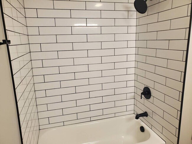 Foto del edificio - 1310 Adams Ave