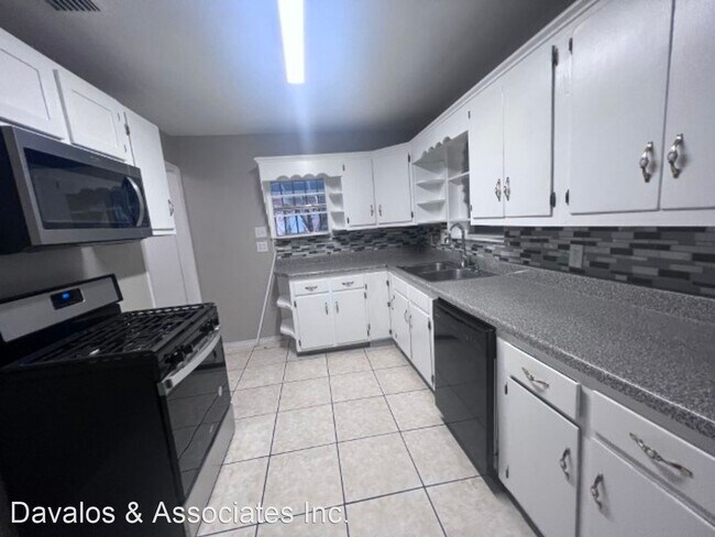 Building Photo - 3 br, 2 bath House - 330 Parkside