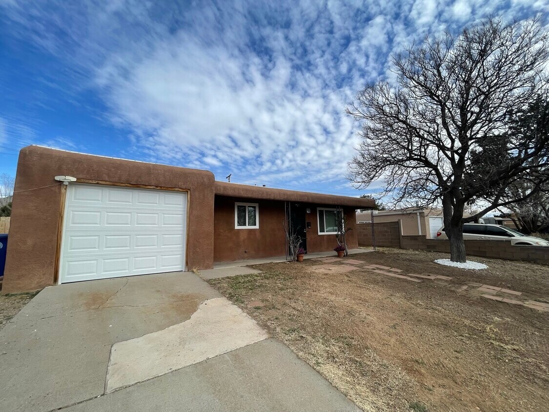 2700 Morris St NE, Albuquerque, NM 87112 House Rental in Albuquerque