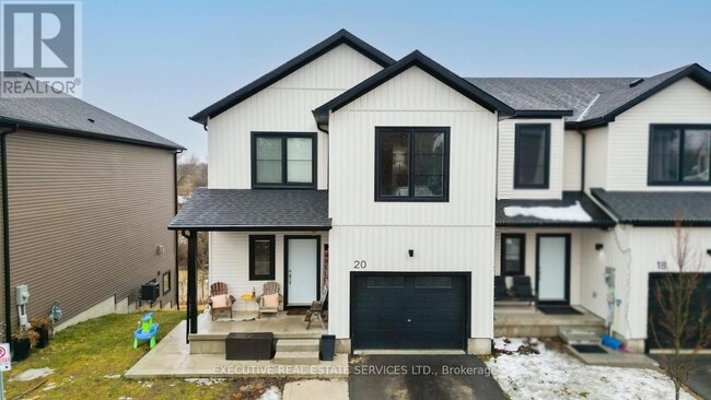 Building Photo - 20 Trailside Dr