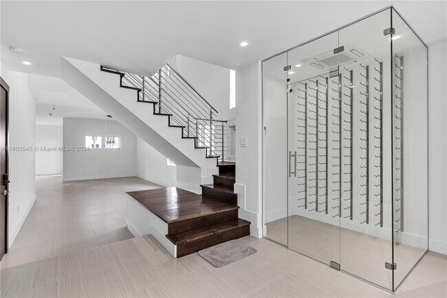 Building Photo - 8275 NW 33rd Terrace