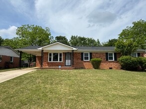 Building Photo - 1616 Grandview Dr