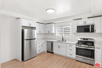 Building Photo - 25226 Loytan St
