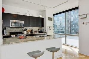 Foto del edificio - Contemporary 2 Bedroom Loop Pied-a-Terre