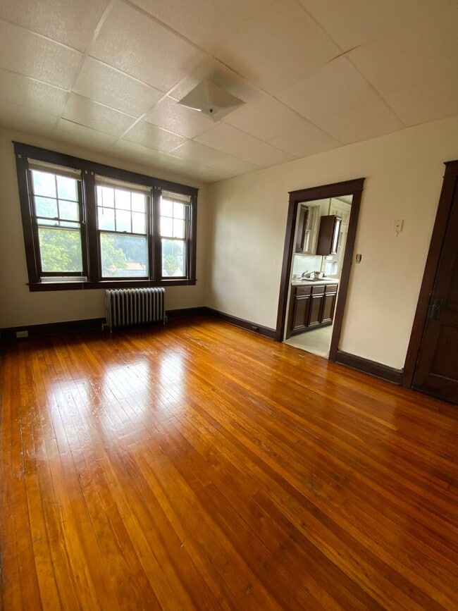 Building Photo - 48 S Hazel St