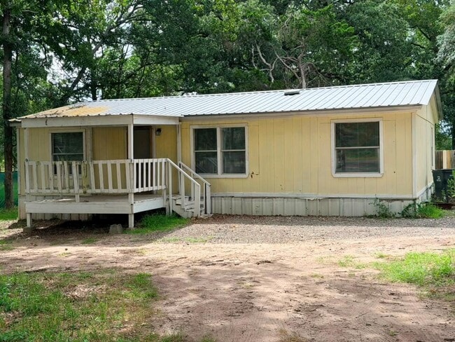 Building Photo - 8607 Burleson Manor Rd
