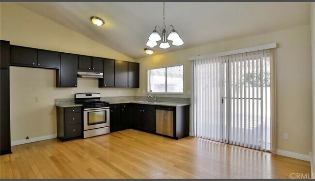 Foto del edificio - 5835 Norman Way