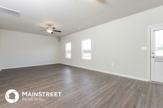 Foto del edificio - 65 Homestead Ln