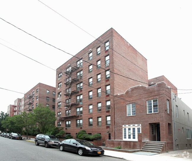 Building Photo - 1855 E 12th St