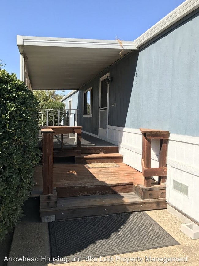 Foto del edificio - 8415 E Harney Ln