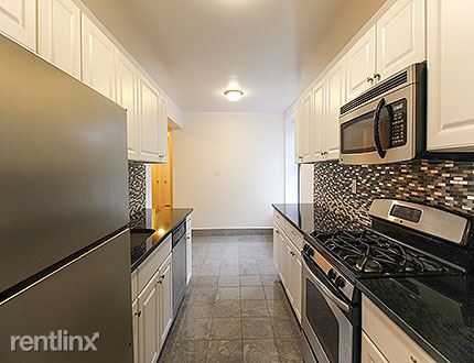 Foto principal - 11840 Metropolitan Ave