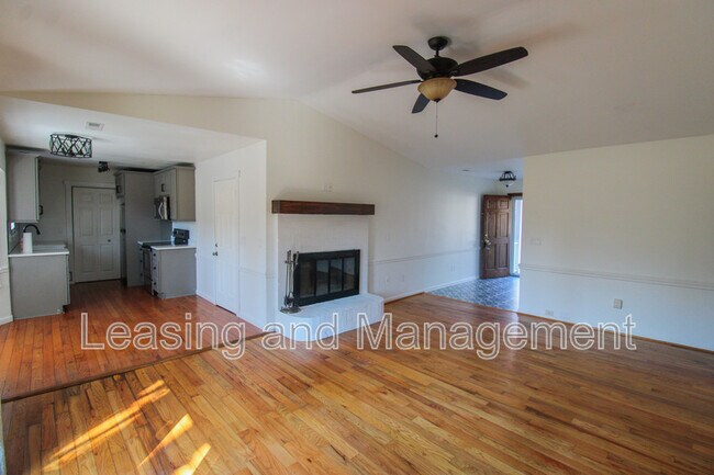 Foto del edificio - 2004 Vestry Dr