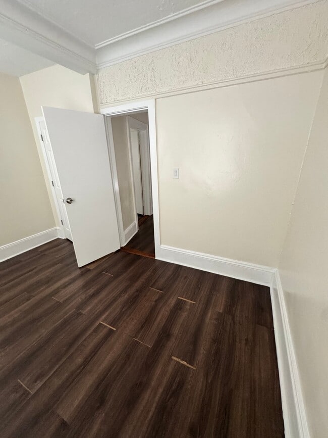 Photo - 119-10 Farmers Blvd House