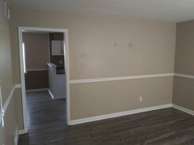 Living Room - 5280 Broken Oak Dr