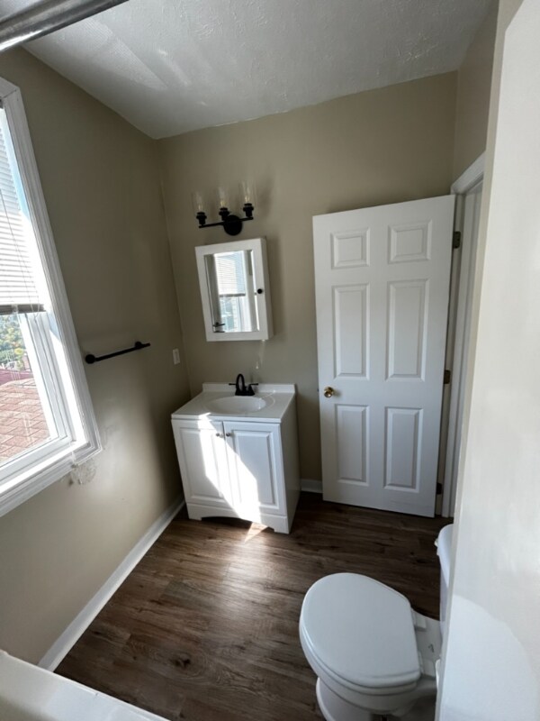 Primary Photo - 2035 Lucina Ave