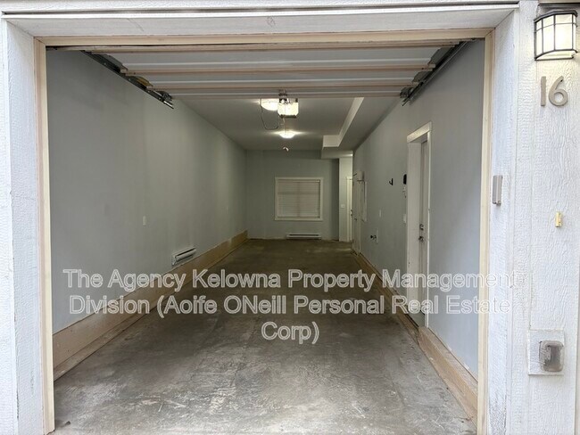 Photo du bâtiment - 1308 Rutland Rd N