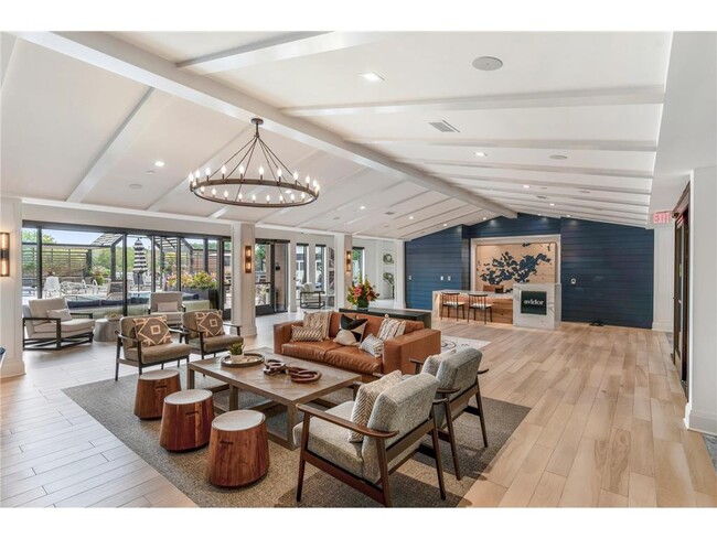 Foto del edificio - 12610 Ridgedale Dr