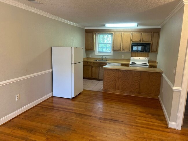 Building Photo - 1019 Monticello St