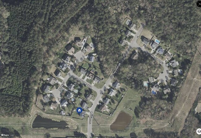 Building Photo - 2850sqâ?? water views 5BR 2 1/2 ba