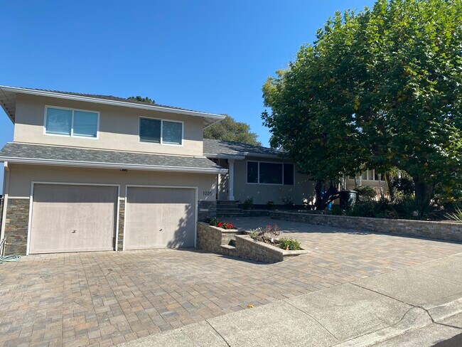 Building Photo - 1035 Lassen Dr