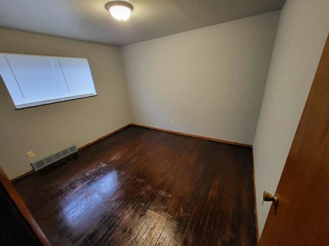 Foto del edificio - 6144 W Florissant Ave
