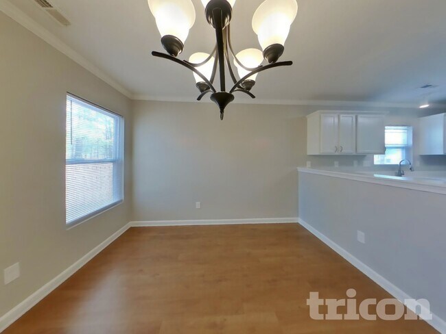 Building Photo - 11802 Village Pond Dr