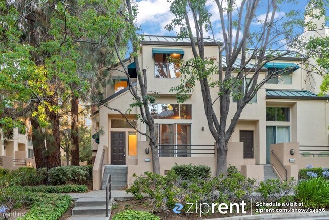 Building Photo - 3 br, 2.5 bath Townhome - 440 Galleria Dri...