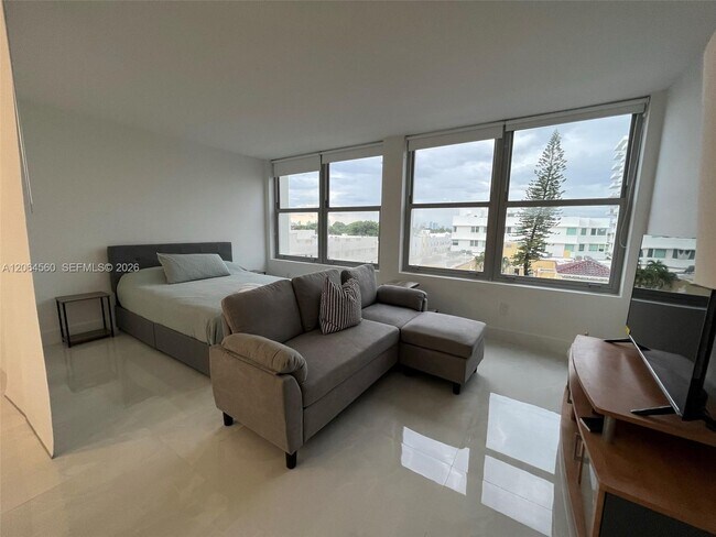 Foto del edificio - 2899 Collins Ave