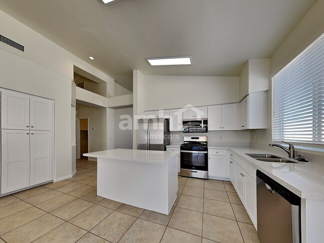 Building Photo - 7313 E Laguna Azul Ave