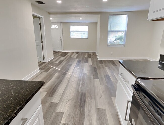 Foto del edificio - 529 Live Oak Ave