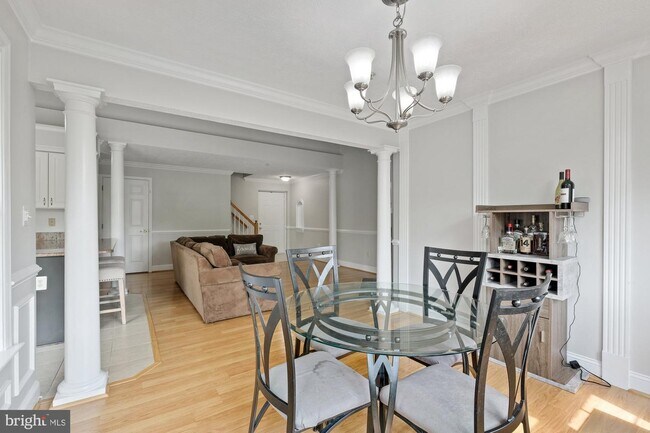 Foto del edificio - 6501 Springwater Ct