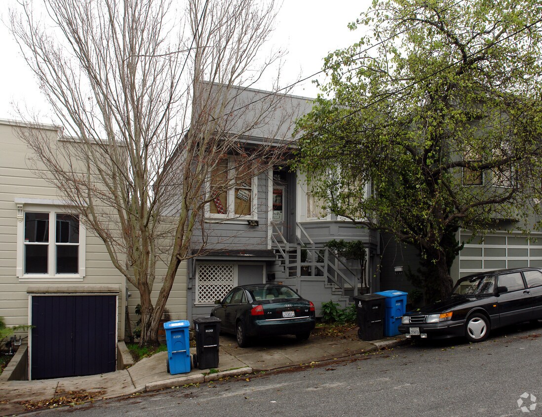 Primary Photo - 3265 Harrison St