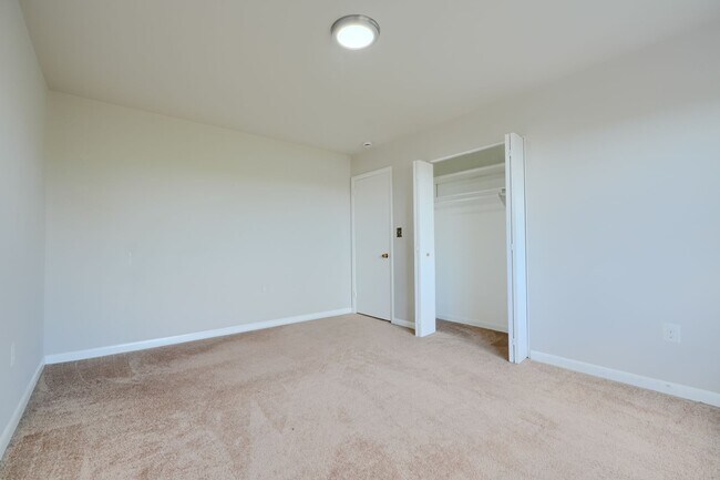 Photo - 1 Bed 1 Bath Home for Rent in Rockville, MD- INCLUDES GAS/HEAT AND WATER