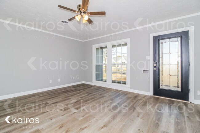 Building Photo - 1320 Bellaire St.